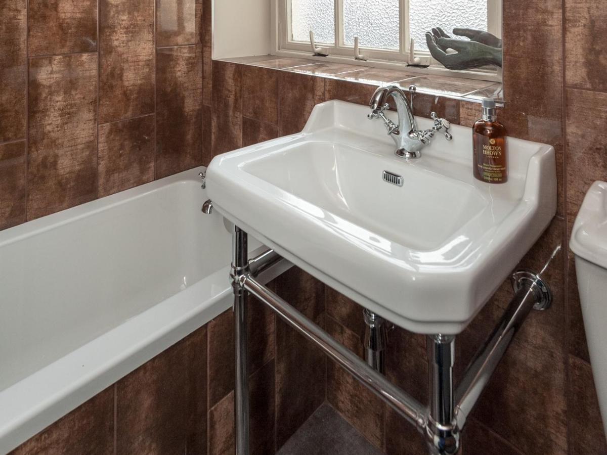 Canongate Luxury Homestay Edinburgh Exterior photo