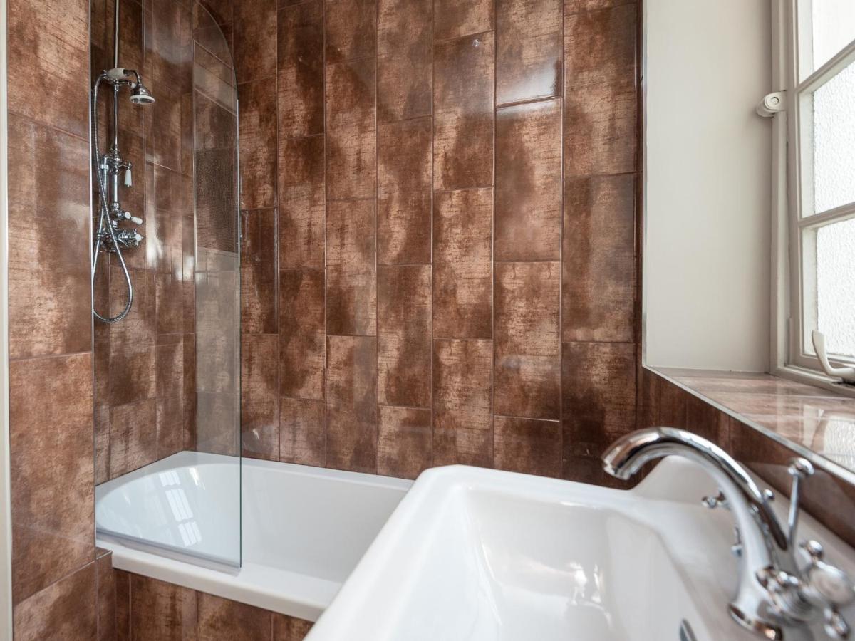 Canongate Luxury Homestay Edinburgh Exterior photo