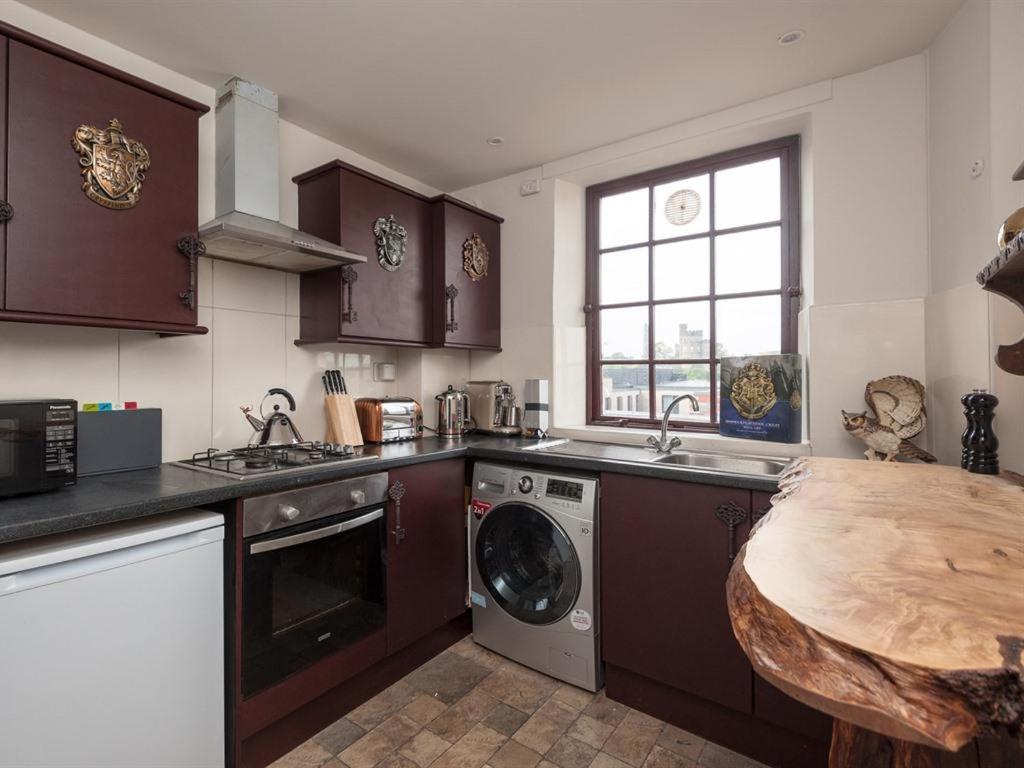 Canongate Luxury Homestay Edinburgh Exterior photo